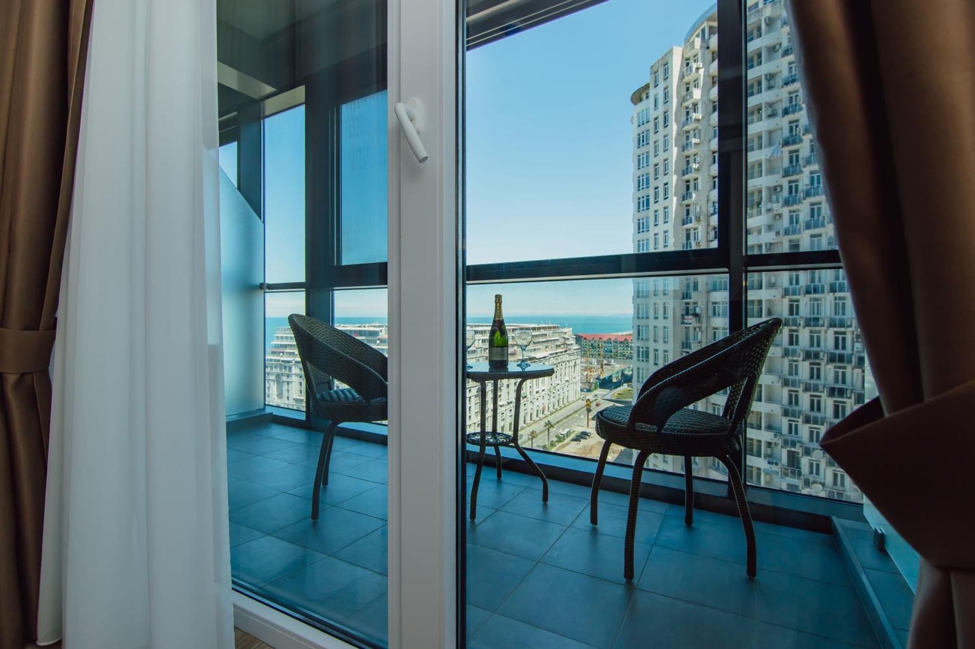 Your Sunshine Apartments Batumi Eksteriør bilde