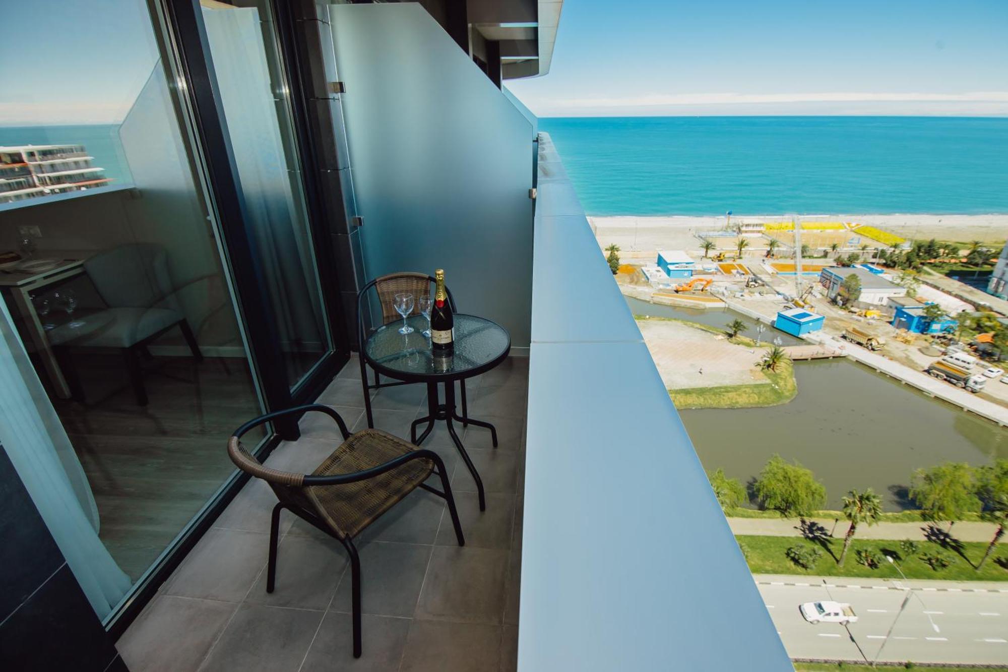 Your Sunshine Apartments Batumi Eksteriør bilde